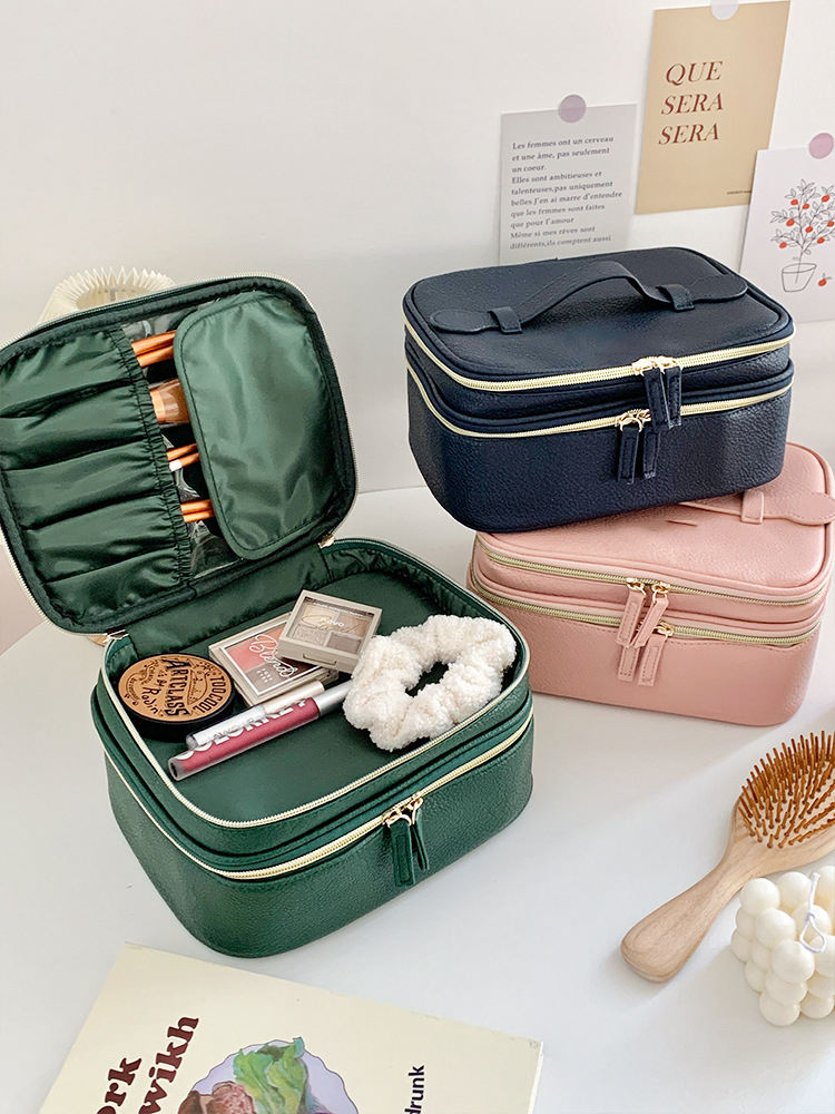 China factory manufacturer new style simple wholesale design custom high quality waterproof pu portable leather cosmetic bag