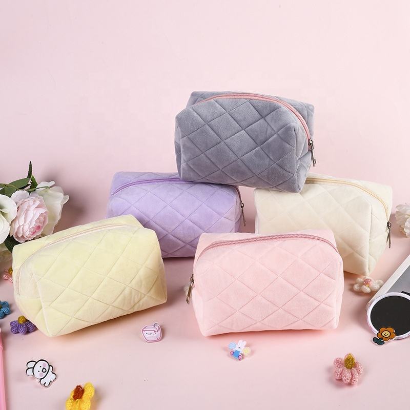 Custom waterproof makeup bag with zipper portable cosmetic pouch bag for women and girls